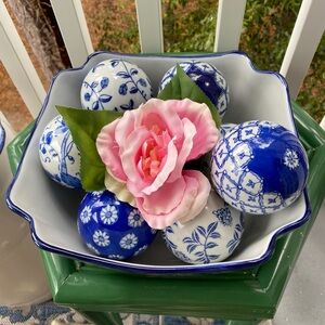 Vintage blue & white ceramic chinoiserie orbs - set of 3 - grandmillenni…